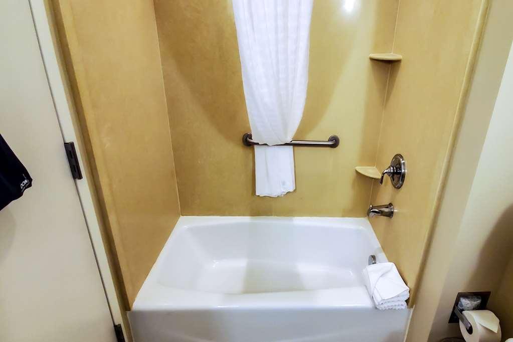 คอมฟอร์ต สวีตส์ แอร์พอร์ต Hotel เฮเลนา ห้อง รูปภาพ